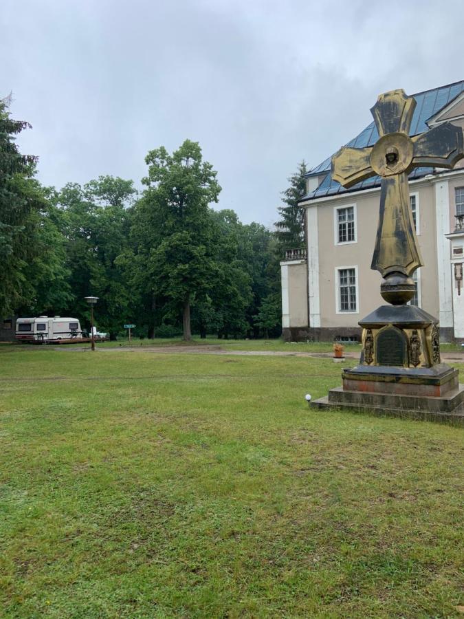 St. Georg Kloster Milmersdorf Exterior photo