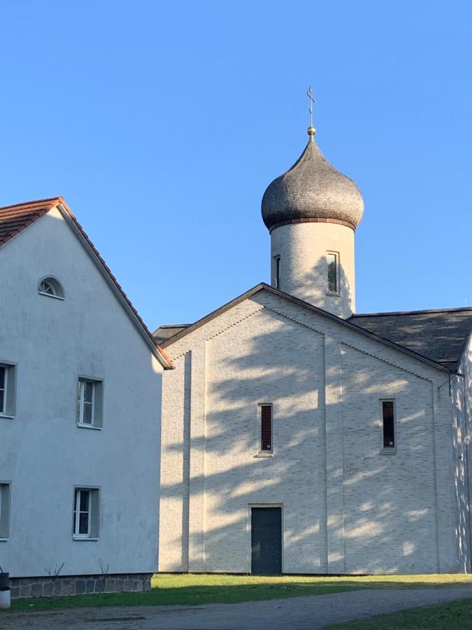 St. Georg Kloster Milmersdorf Exterior photo